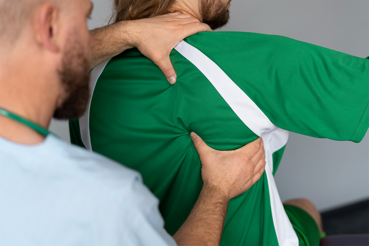 How Chiropractors Treat Sports Injuries
